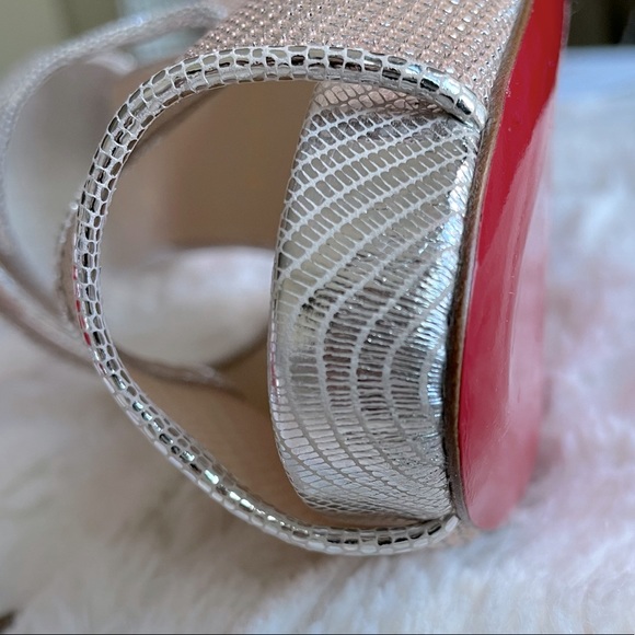 CHRISTIAN LOUBOUTIN Mariacar Metallic 